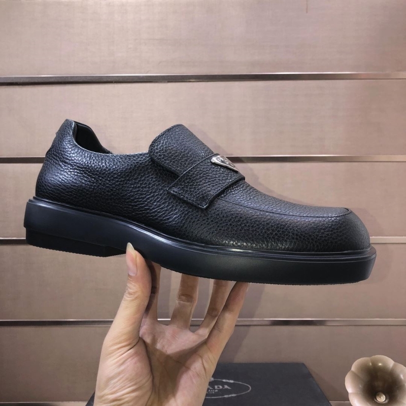 Pra*a leather shoes